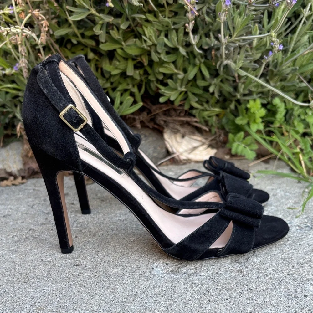 INC International Concepts Reesie Black‎ Leather Bow Heels. 7.5